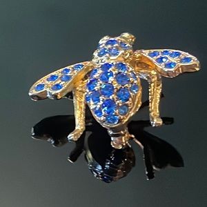 Joan Rivers Bee Brooch